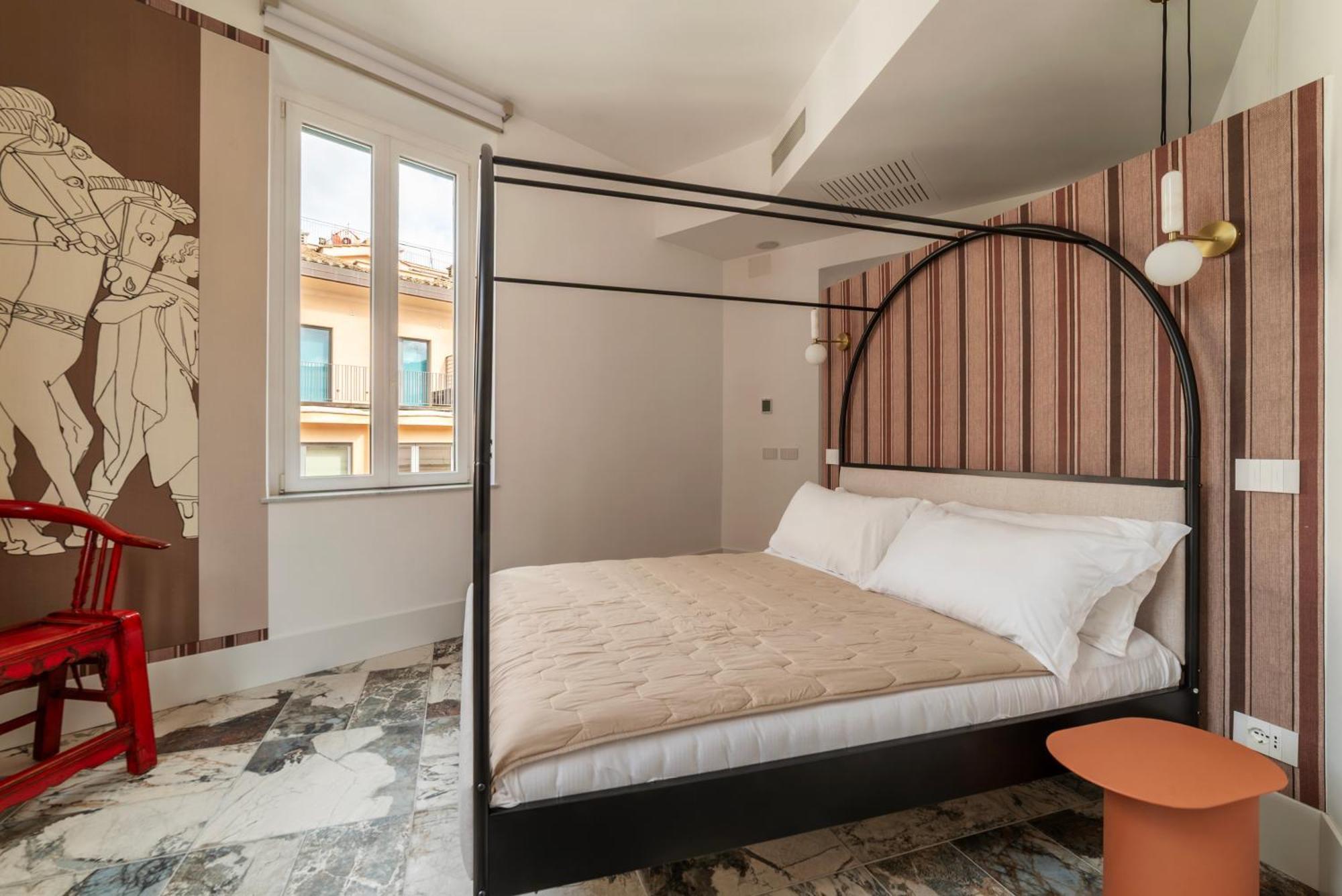 Alma At Colosseum Luxury Overlooking Colosseo Apartment